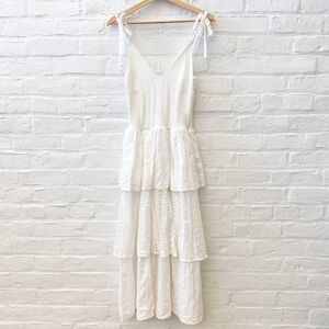 Tuckernuck || En Saison Croix Tiered Midi Dress Crochet Eyelet Bows White Medium